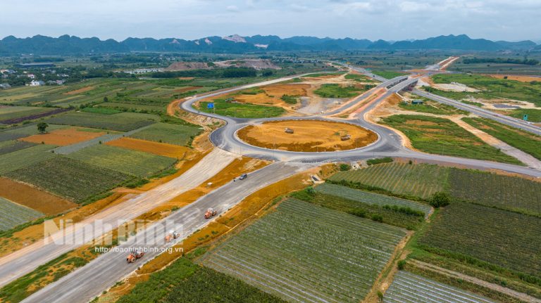 du an xay dung tuyen duong dong tay phan dau thong xe ky 38a2b